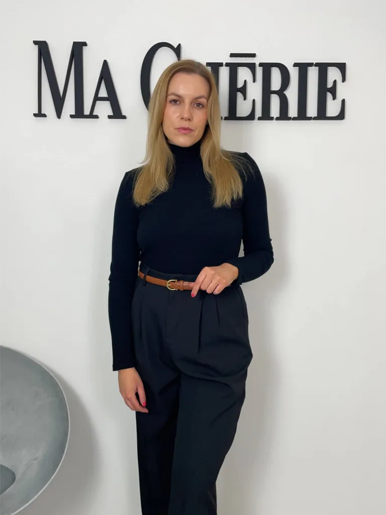 Černý rolák s dlouhým rukávem Novinky macherie.cz