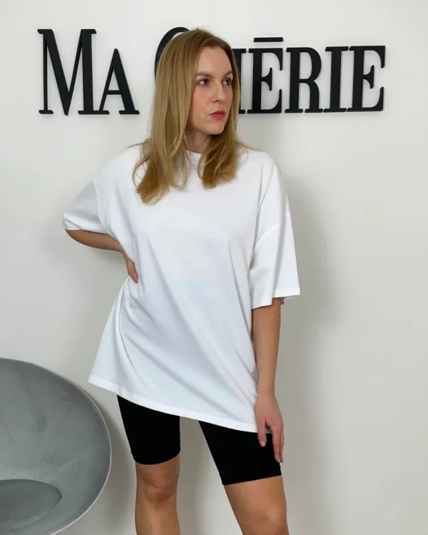 Bílé dlouhé oversized tričko