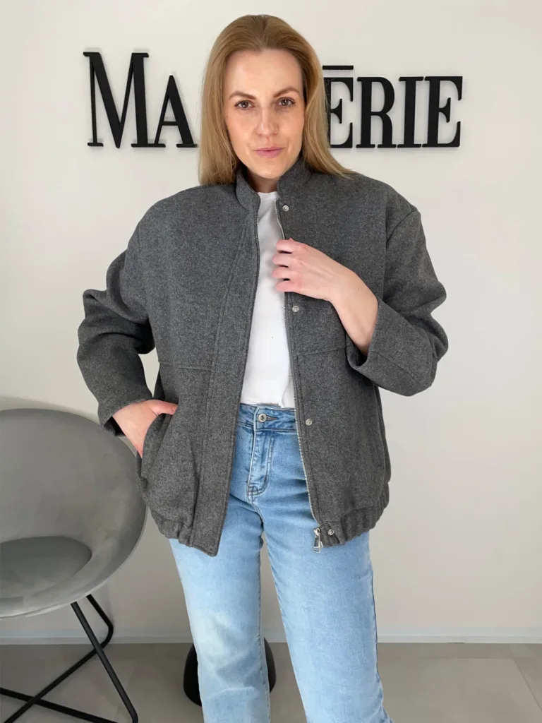 Šedý oversized bomber na zip Kabáty, bundy, saka, vesty macherie.cz