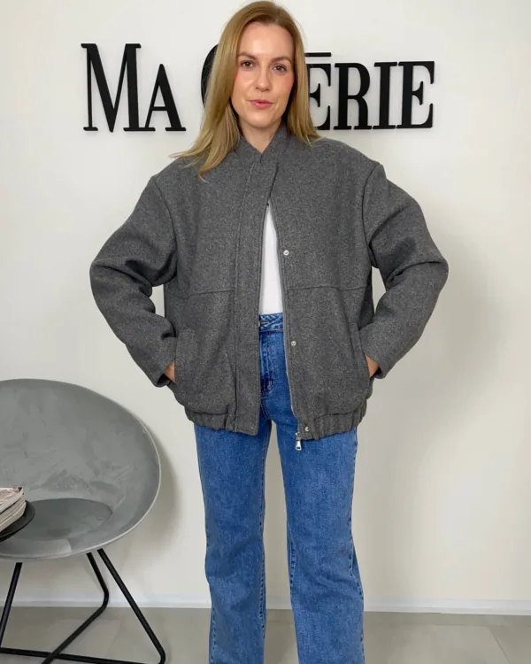 Šedý oversized bomber na zip - Obrázek 3